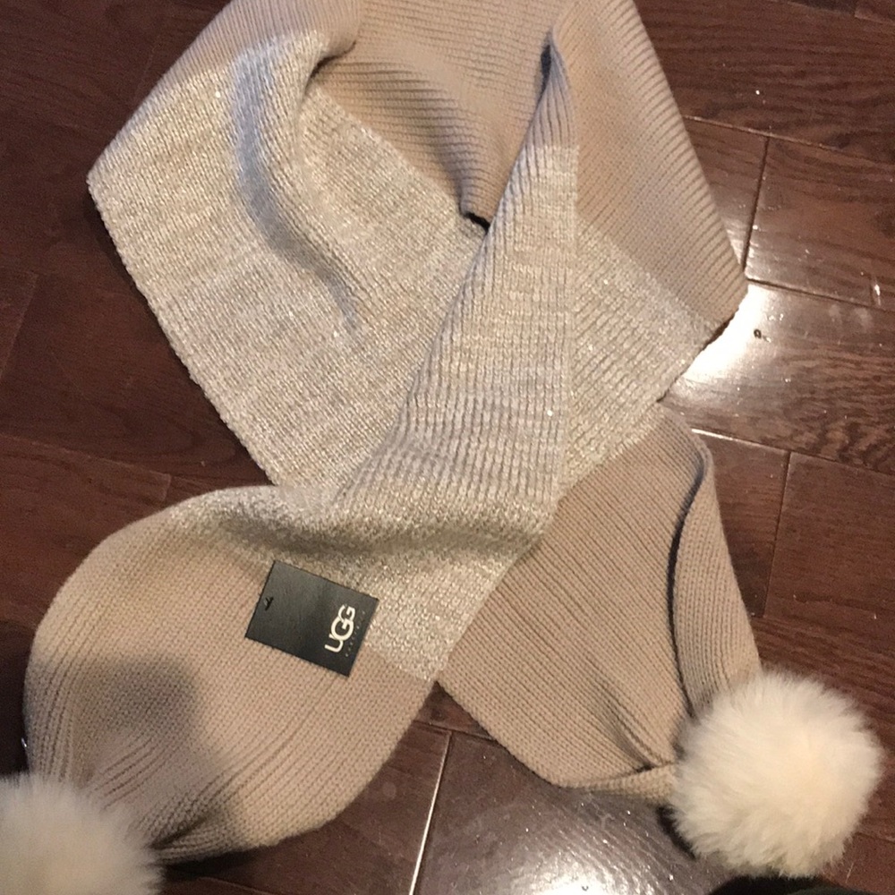 Ugg Scarf